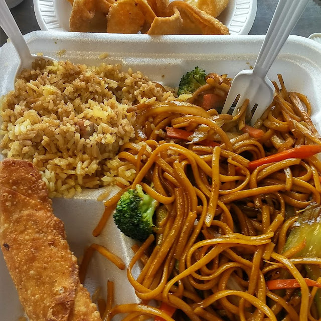 Vegetable Lo Mein Fried Rice Egg Roll Crab Rangoon