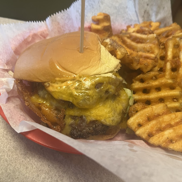 1 4 lb Burger w Waffle Fries
