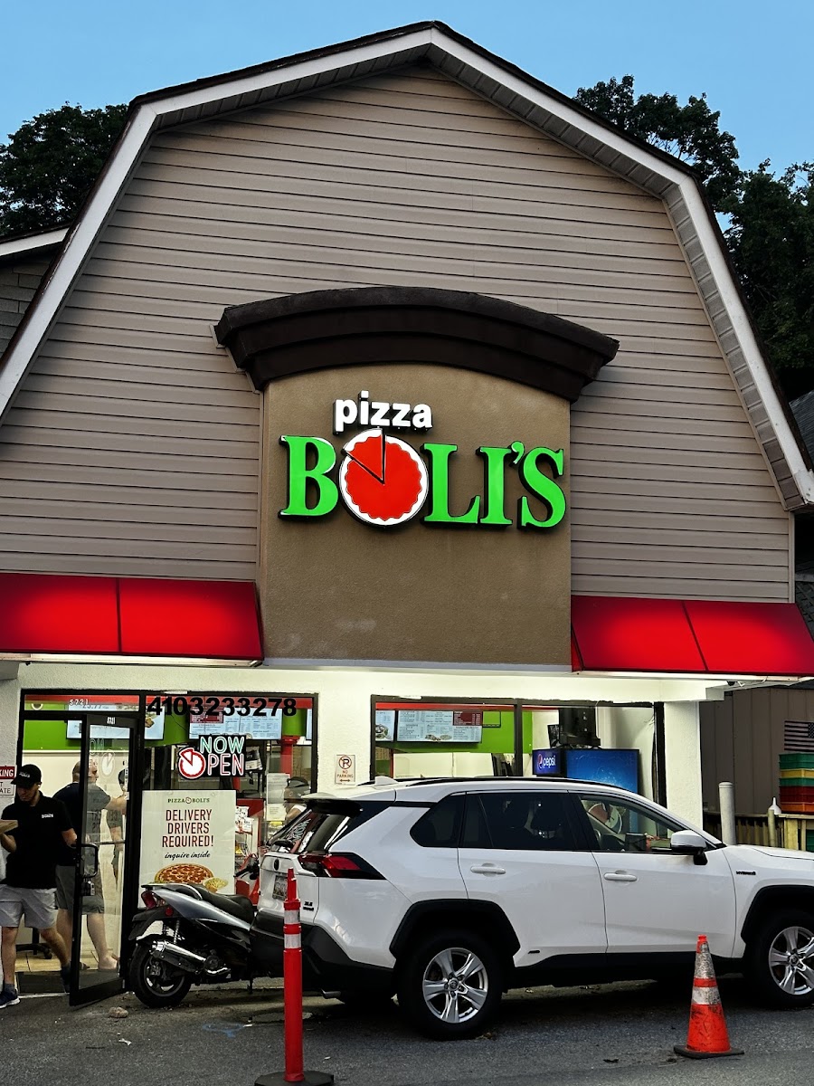 Pizza Boli's