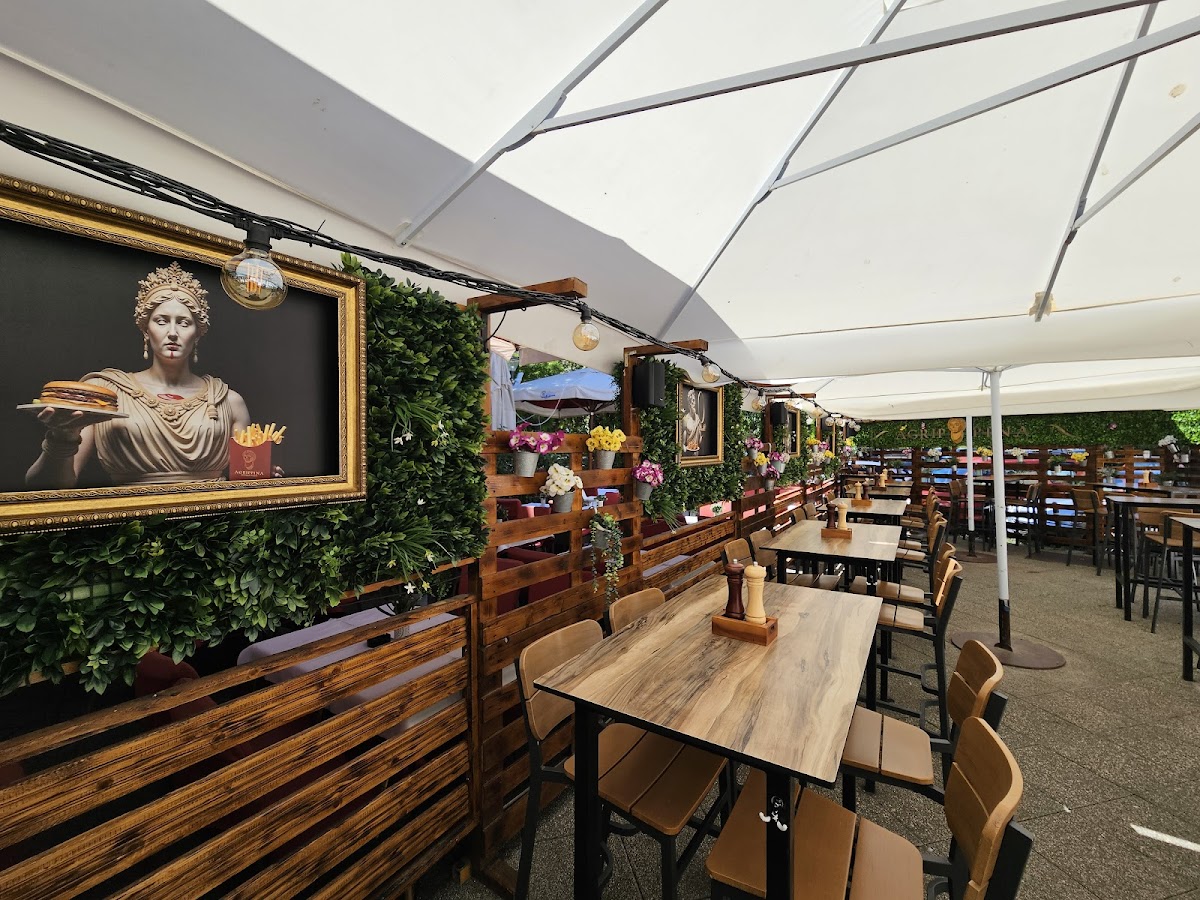 Agrippina Street Food
