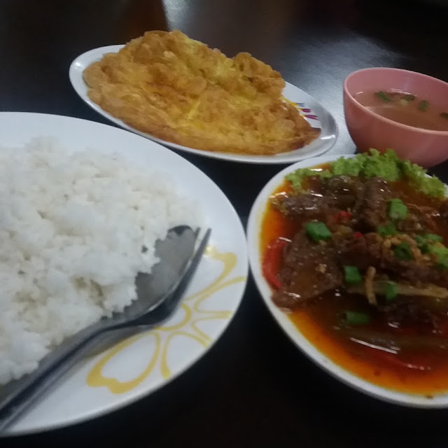 Nasi Putih Daging Masak Merah
