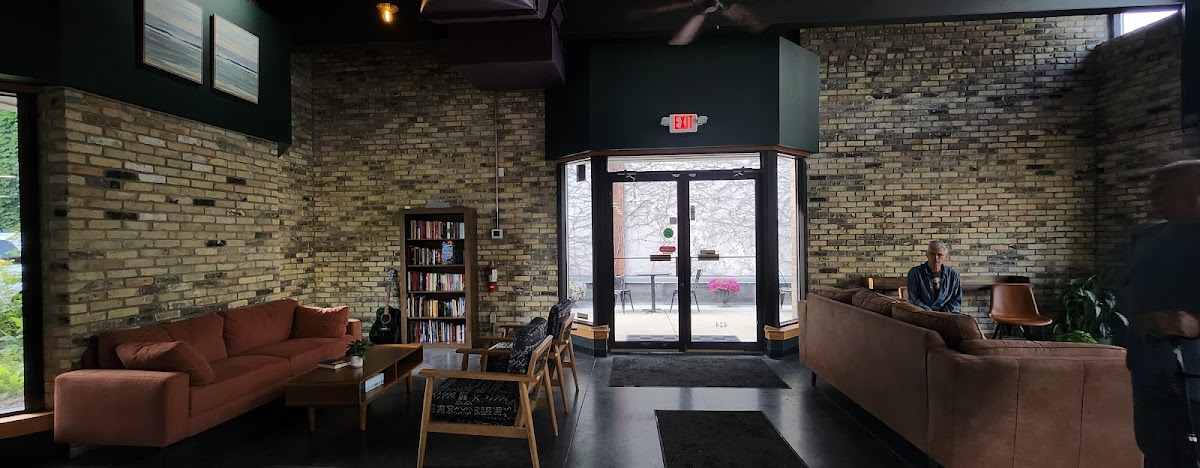 Arrow Smoothies and Cafe