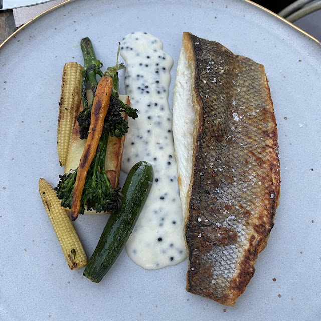 Lubina Con Salsa de