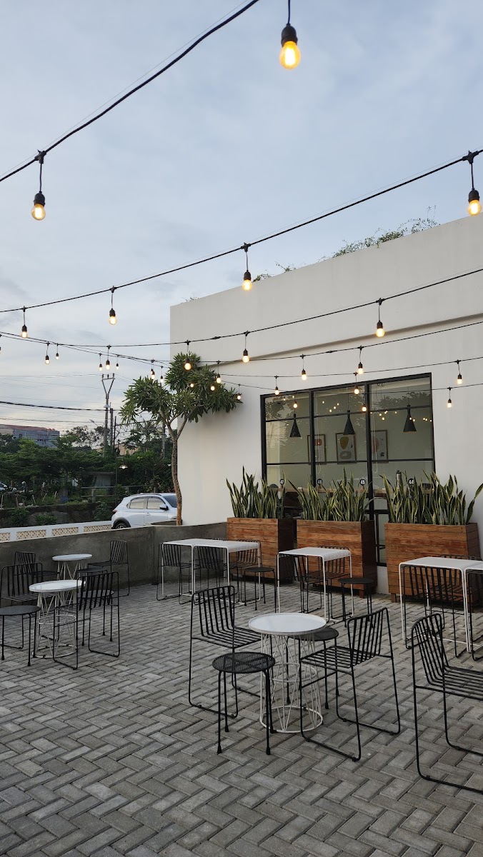 Saji Resto & Cafe
