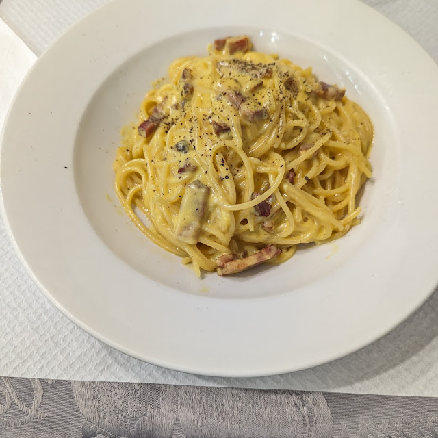 Mezzem Niche Cacio E Pepe