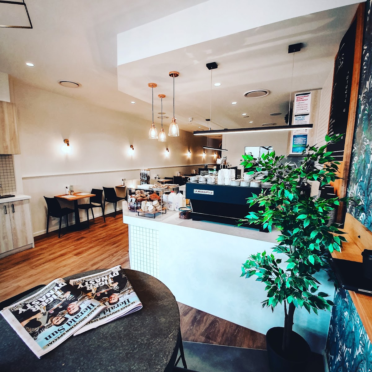 Dimicks Cafe