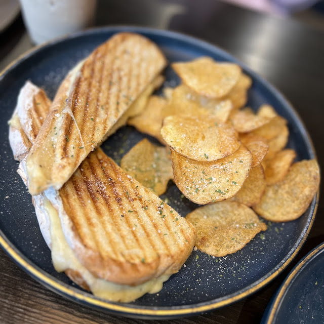 Truffle Cheese Sandwich