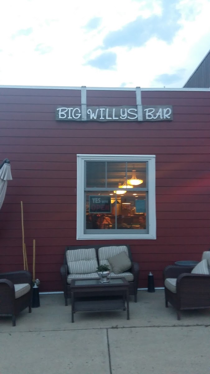 Big Willy's Bar at the Heisler Hotel
