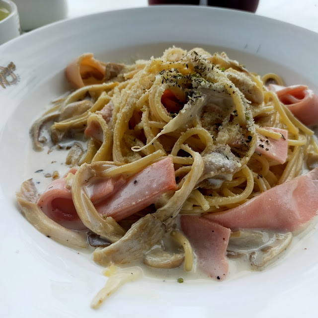 Signature Carbonara Pasta