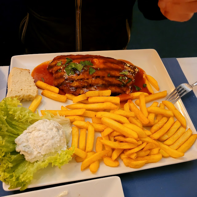 Hacksteak Mit Schafskäse