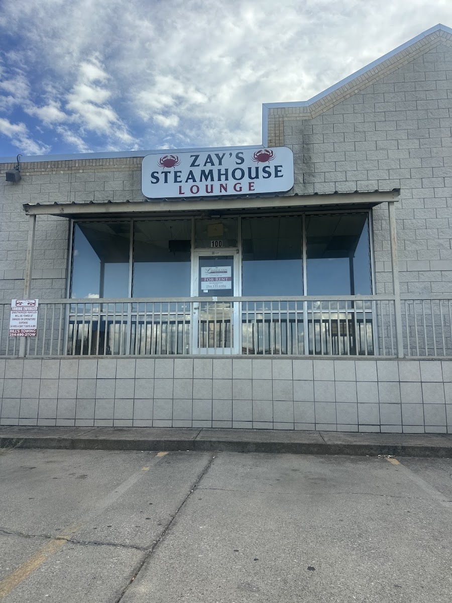 Zay's Steamhouse Lounge