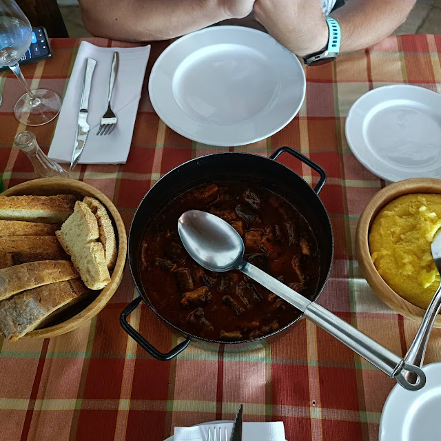 Neretvanski Brudet Od Jegulje I Žaba