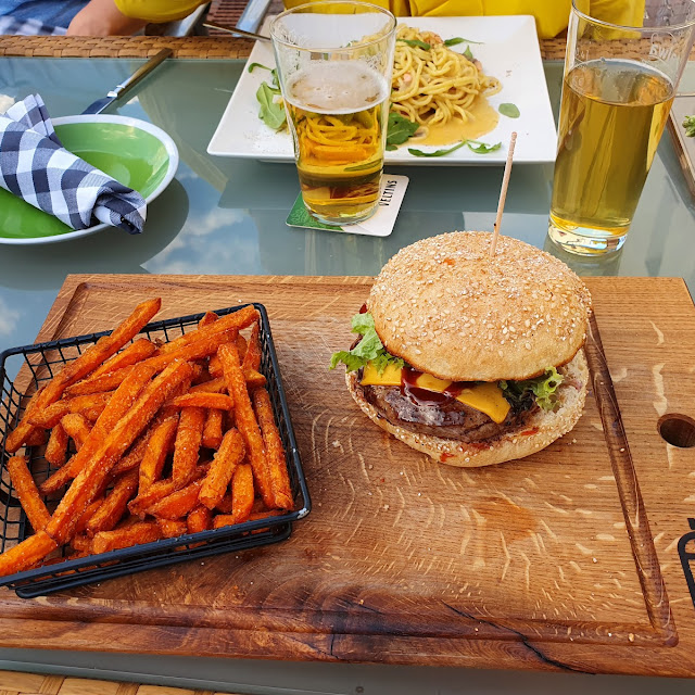 Cheeseburger Mit Süßkartoffeln