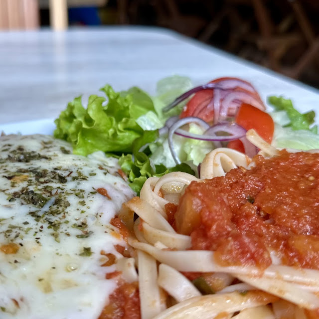 Parmegiana do Robinho Olhos D'agua
