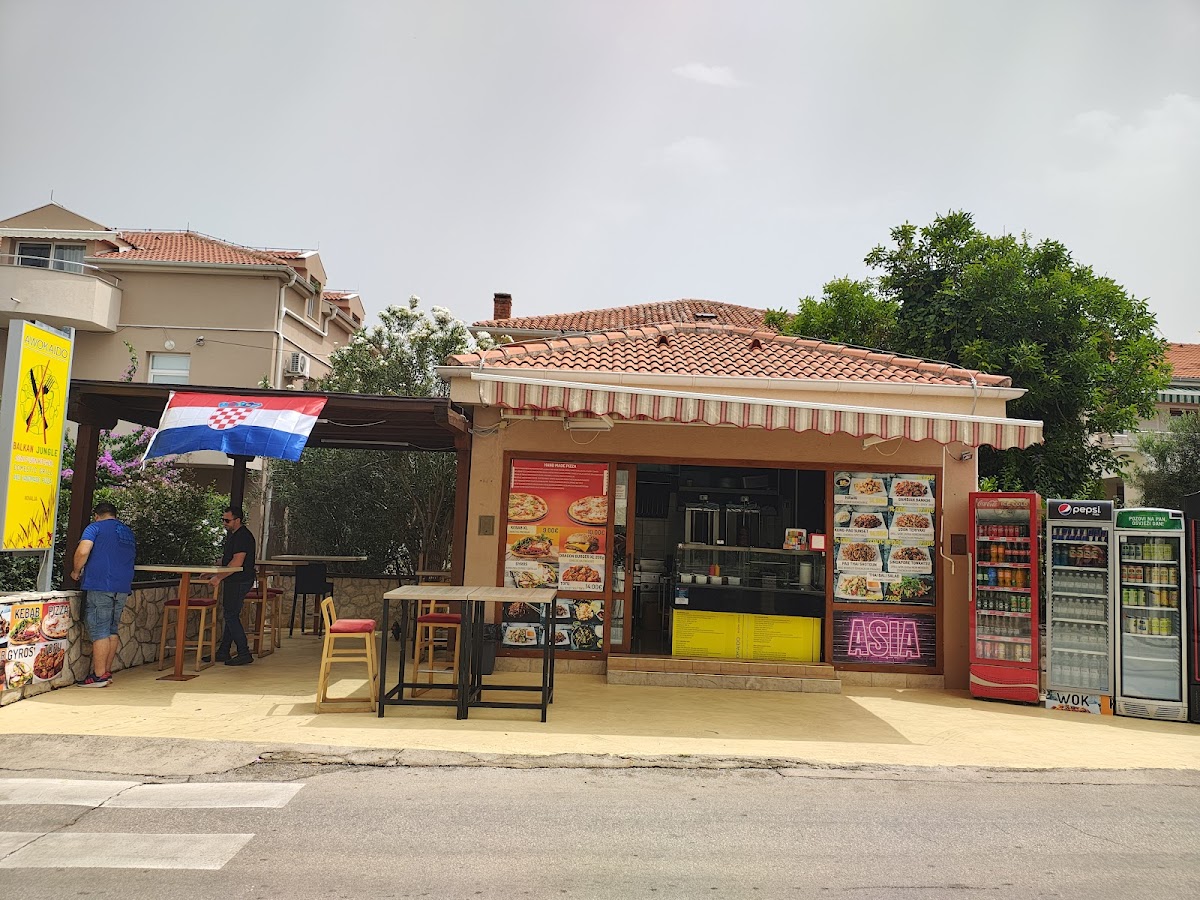 AWOKAIDO BALKAN JUNGLE FAST FOOD