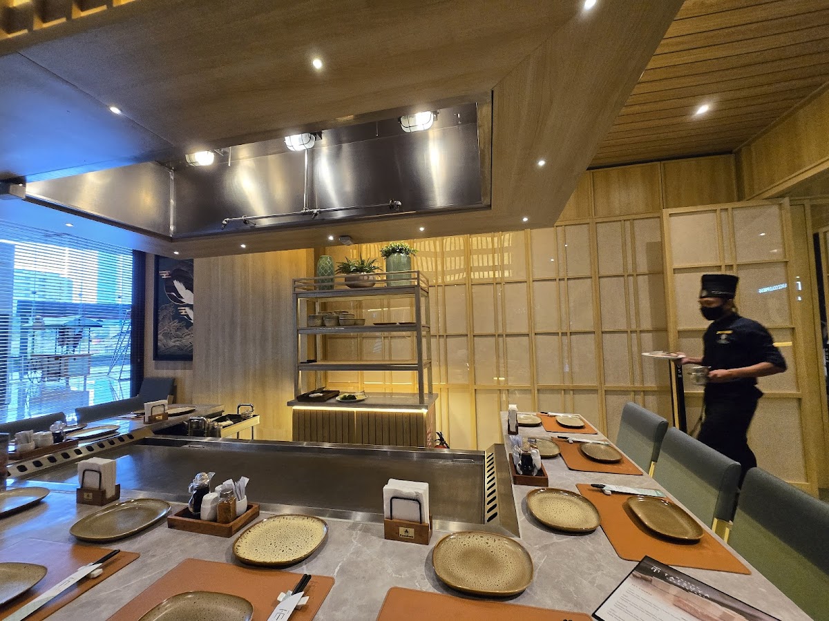 Maison Tatsuya Teppanyaki Sopo Del Mega Kuningan