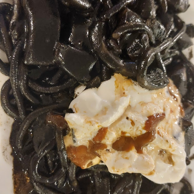 Spaghetti Ricci Nero Di Seppie E Stracciatella