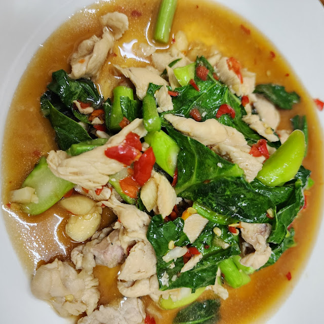 ผัดคะน้าหมูชิ้น