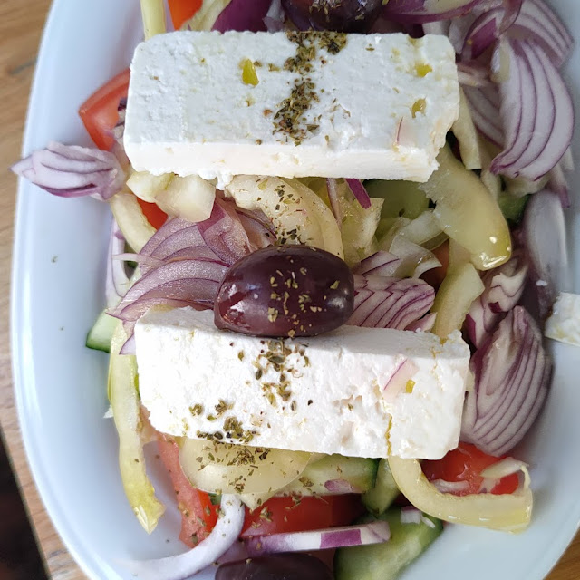 Salata Nikos Greek Taverna