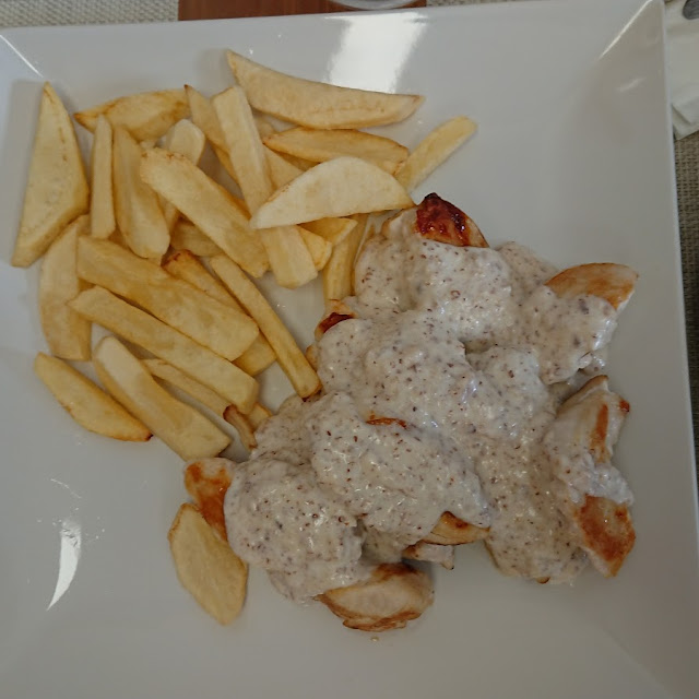 Pollo Con Almendras