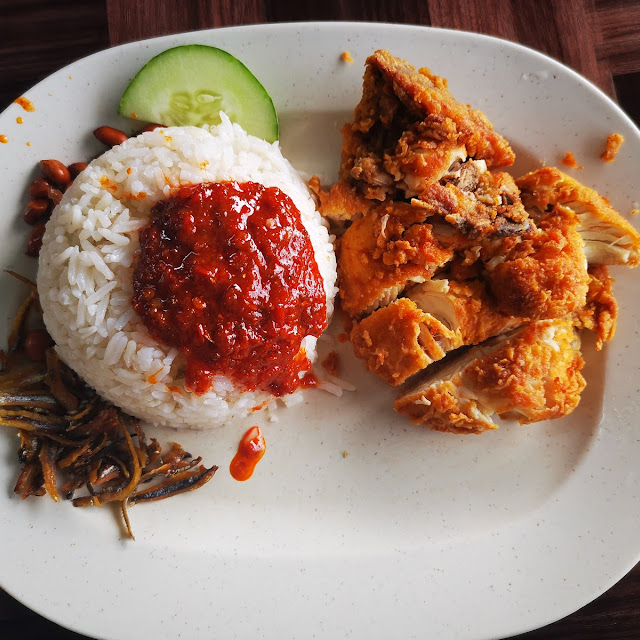 Nasi Lemak Ayam