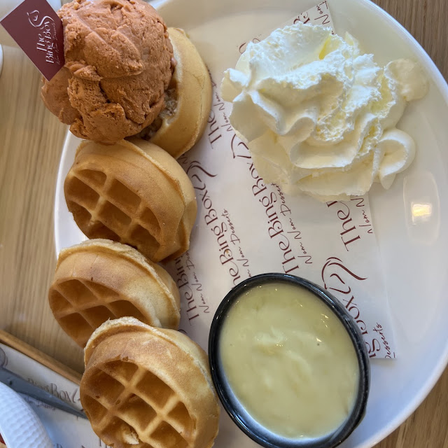 Mochi Waffles - Select 1 Sauce