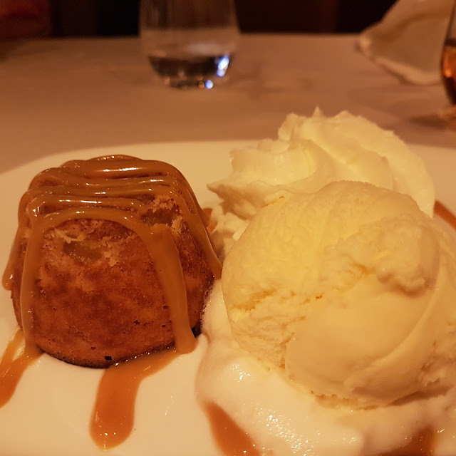 Petit Gateau de Doce de Leite