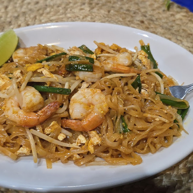 Pad Thai with Chicken and Shrimp