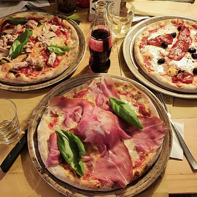 La Migliore Pizza Di Lamezia Personale Accogliente Coccola I Clienti Il Top