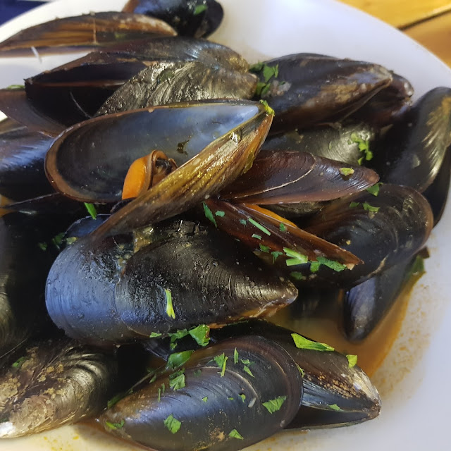 Mejillones En Salsa