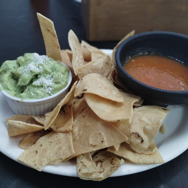 Chips Con Guacamole