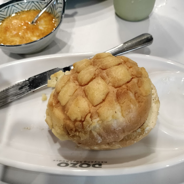 PB Golden Polo Bun