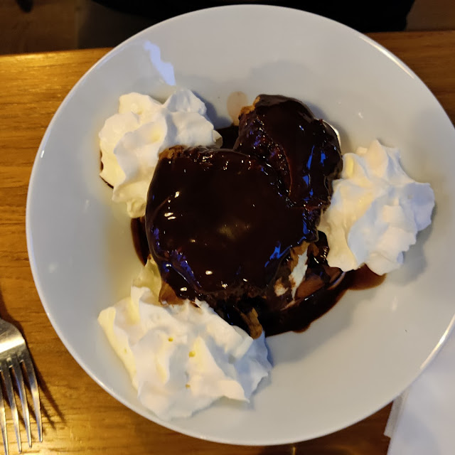 La Profiterole Au Chocolat Maison