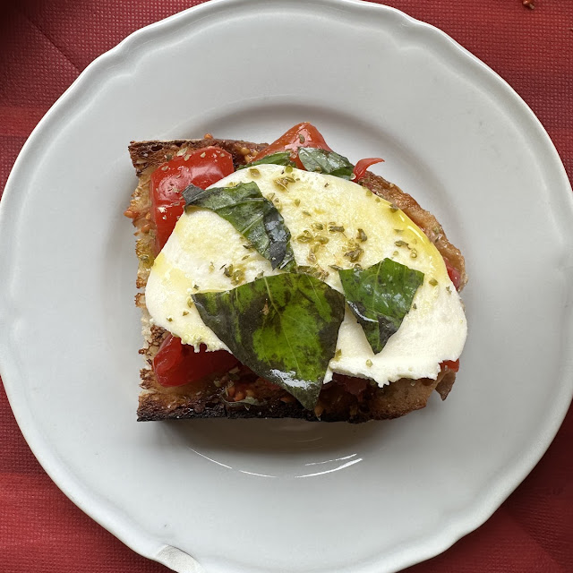 Bruschetta Pomodoro Con Mozarella