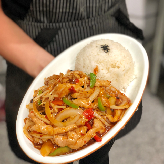 yuxiang spicy pork with rice 鱼香肉丝饭
