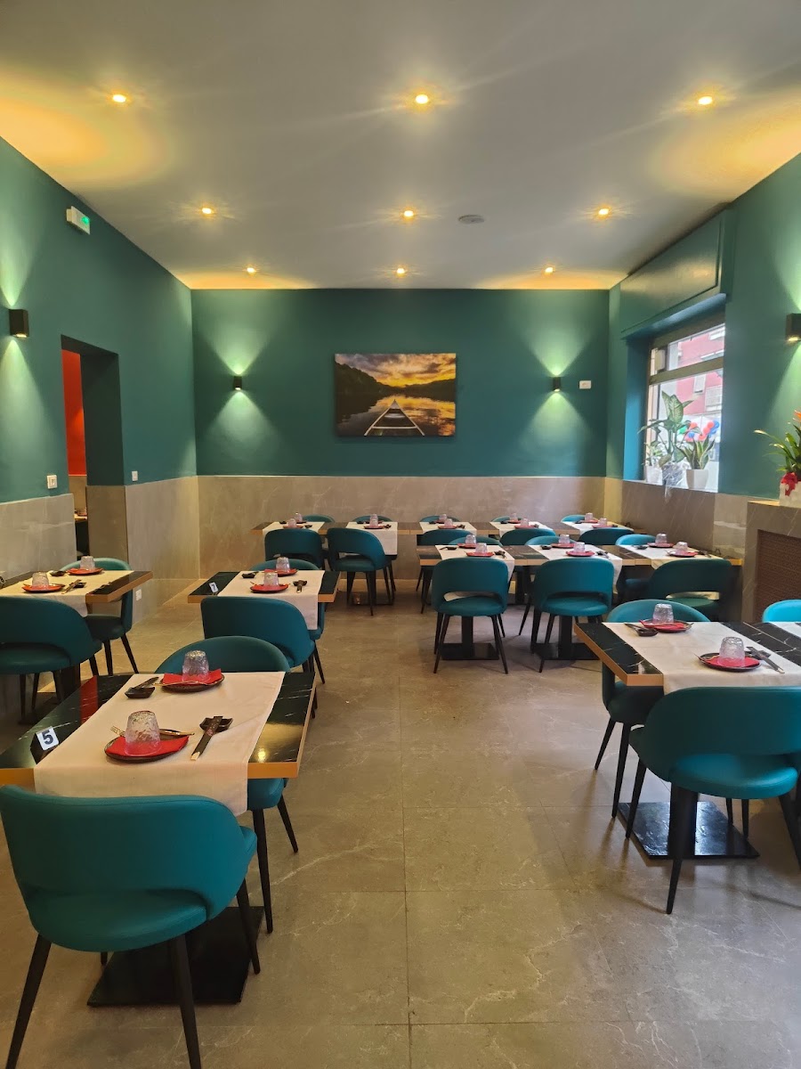 Yi Jia...ristorante...cucina cinese...sushi giapponese