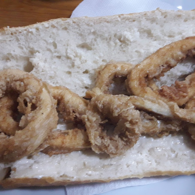 Medio Bocadillo de Calamares