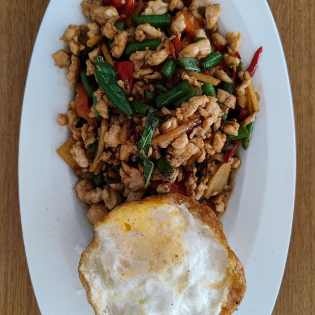 Phad Kaphrau