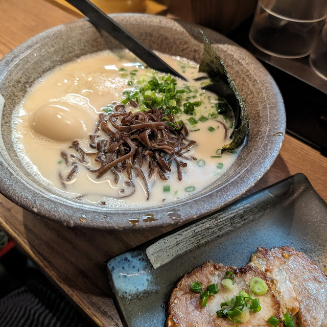 豚骨ラーメン