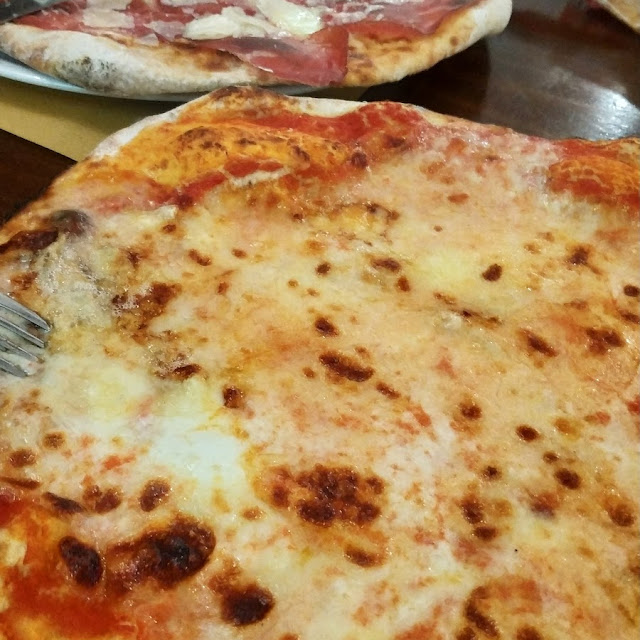 Pizza Quattro Formaggi Rossa