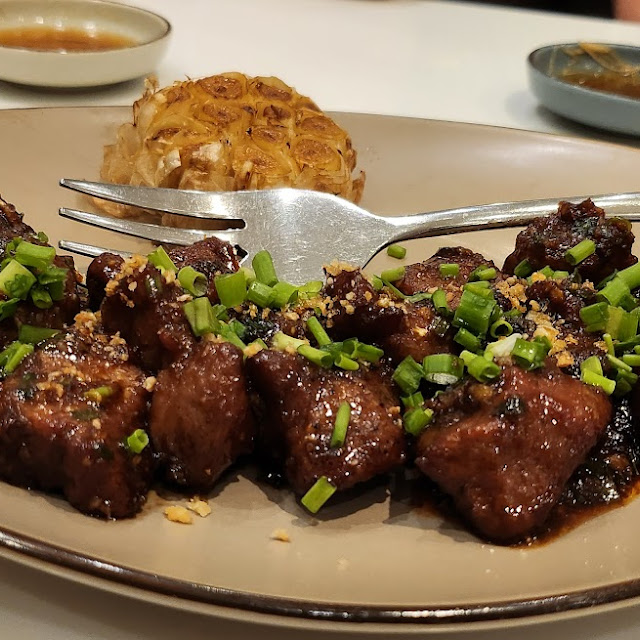 Beef Tenderloin with Crunchy Garlic