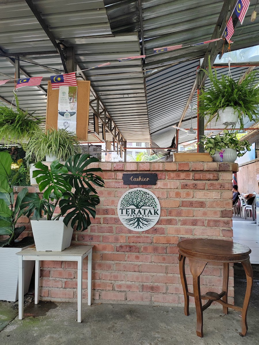 Teratak Pokok Rhu Roti Canai (Cik Dan)
