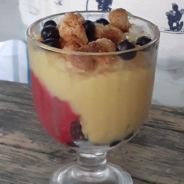 Lemon Curd Au Fruit Rouge