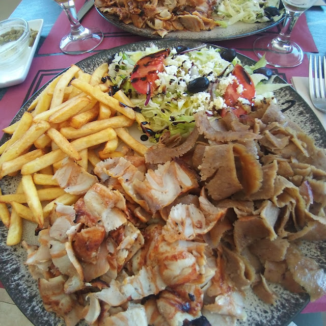 Kebab En Plato de Pollo Y Ternera