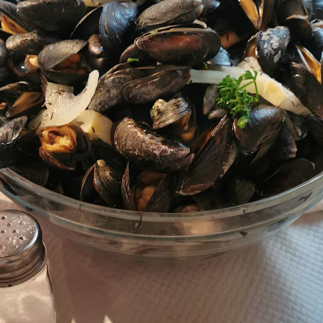 Les Moules Frites Maison