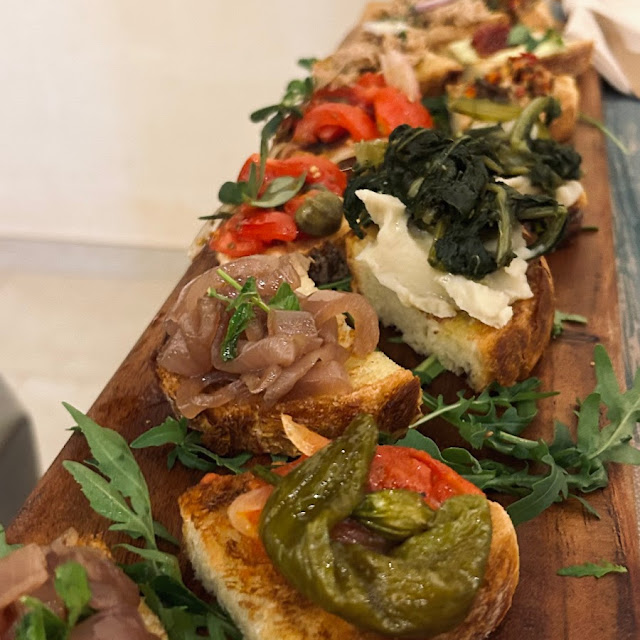 Tagliere Di Crostoni Della Tenuta