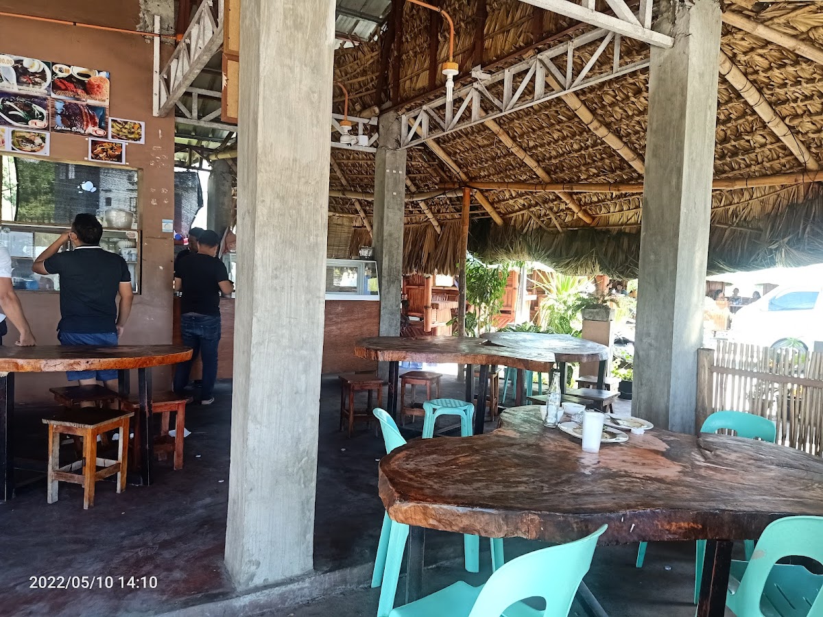 Farmview food house pancit batil patong