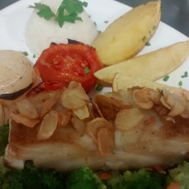 Posta de Bacalhau Com Legumes ao Forno