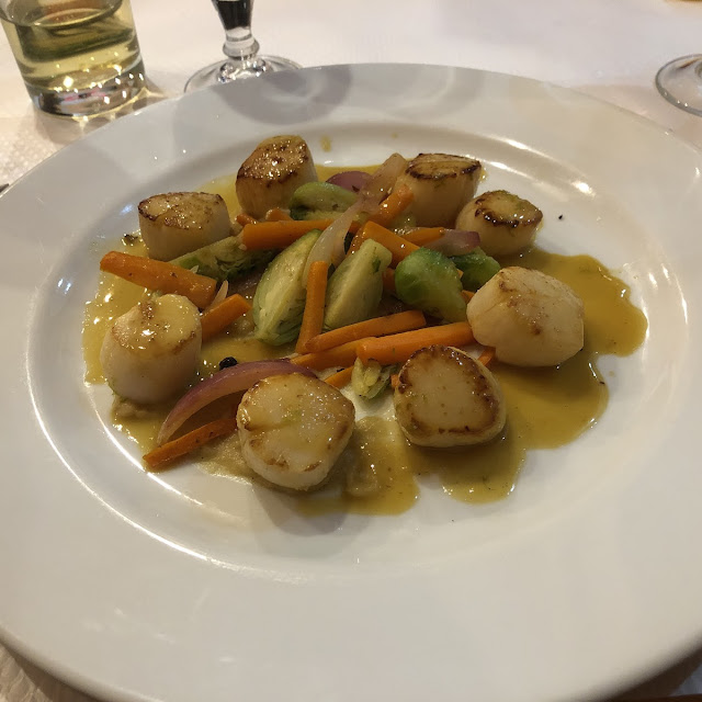 Noix de Coquilles St Jacques Aux Jus D’agrumes