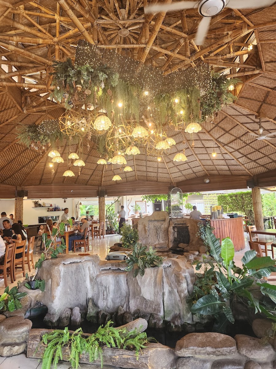 Sal’s Bar & Restaurant